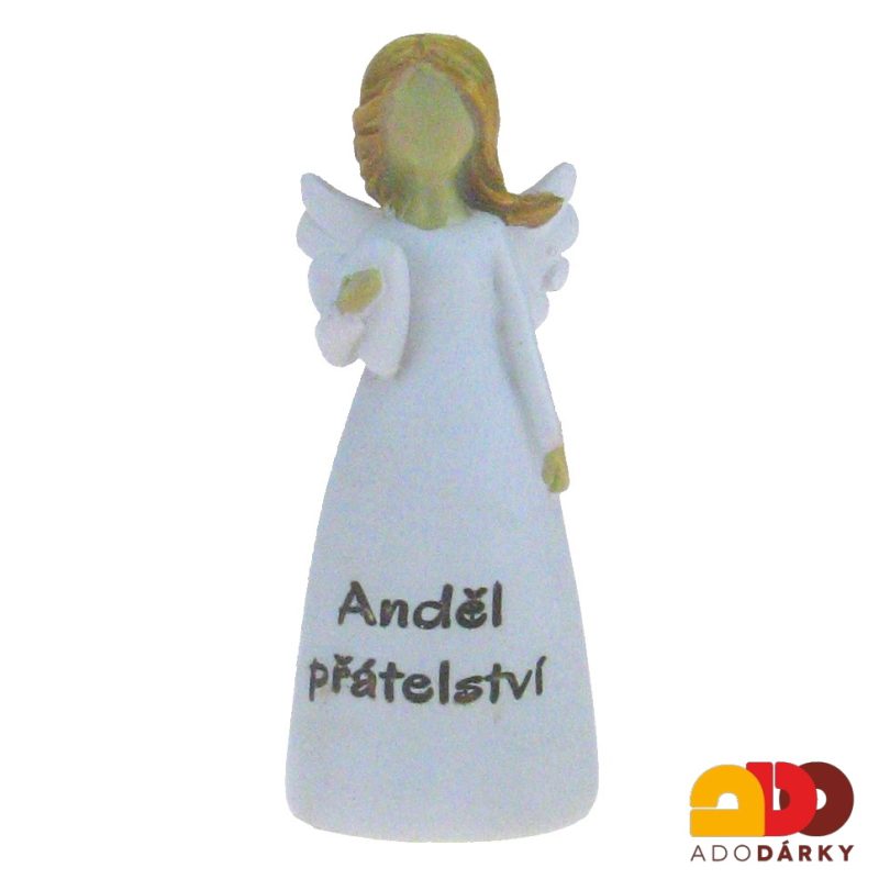 Bílý "Anděl přátelství" se srdcem v rukou 10 cm