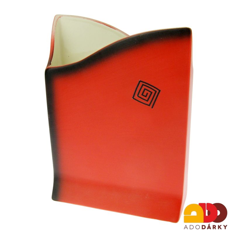 Hranatá keramická váza červená