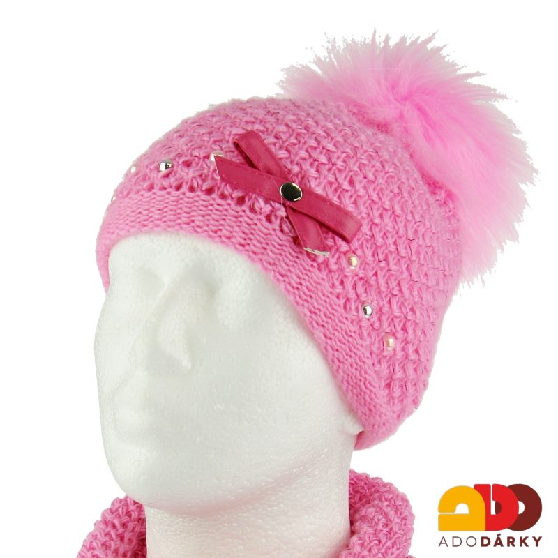 Souprava pleteného růžového tunelu a čepice s bambulí