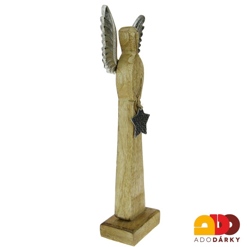 Anděl dřevěný se stříbrnými kovovými křídly s hvězdou 36 cm