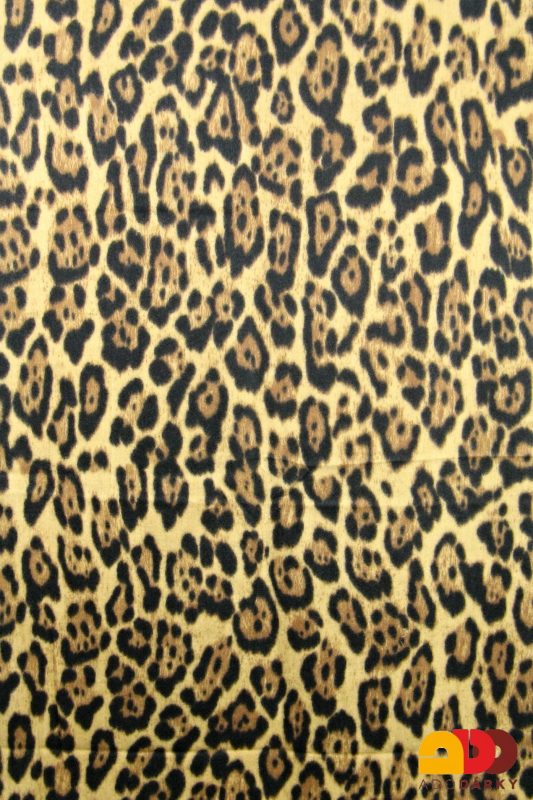 Teplá dámská šála levhart