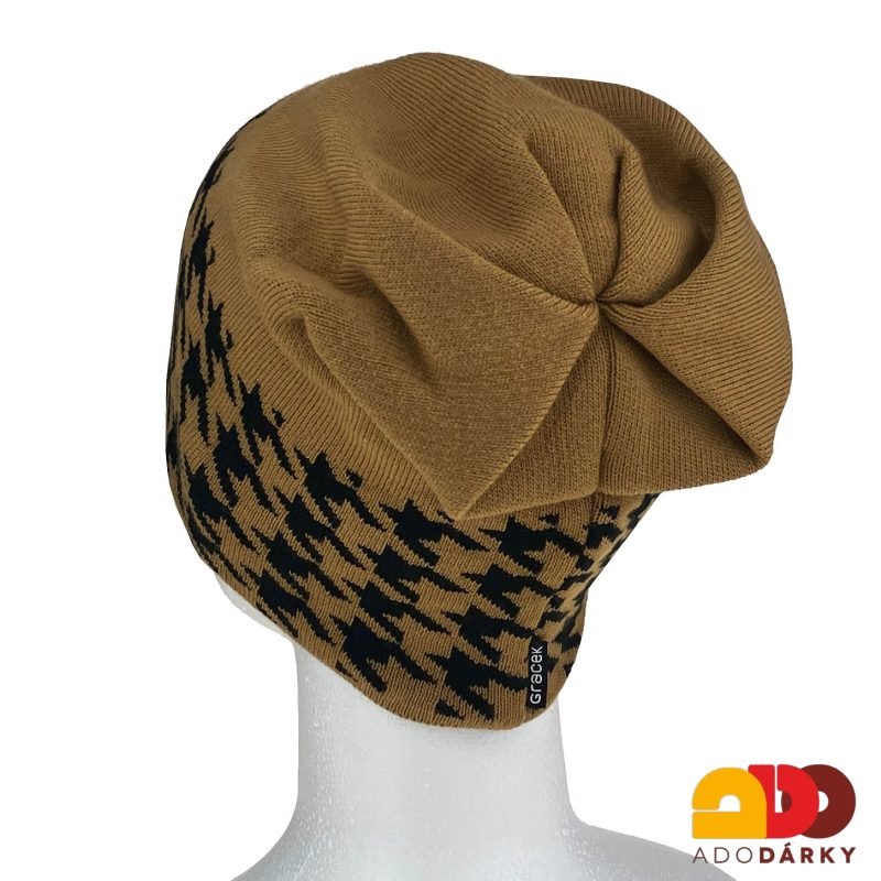 Dámská zimní čepice světle hnědá s pepito vzorem