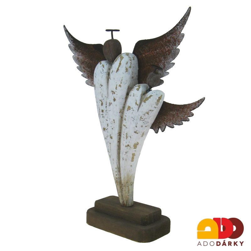 Dva dřevění andělé s kovovými křídly a svatozáří 28 cm