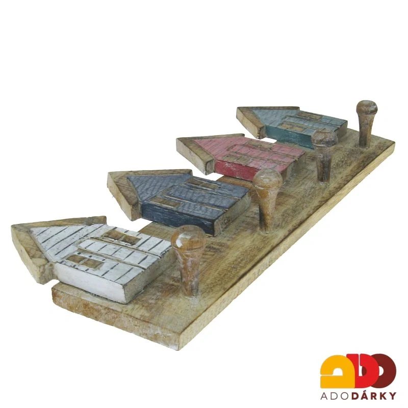 Dřevěný věšák na zeď s barevnými domečky  - 4 věšáky 41 cm