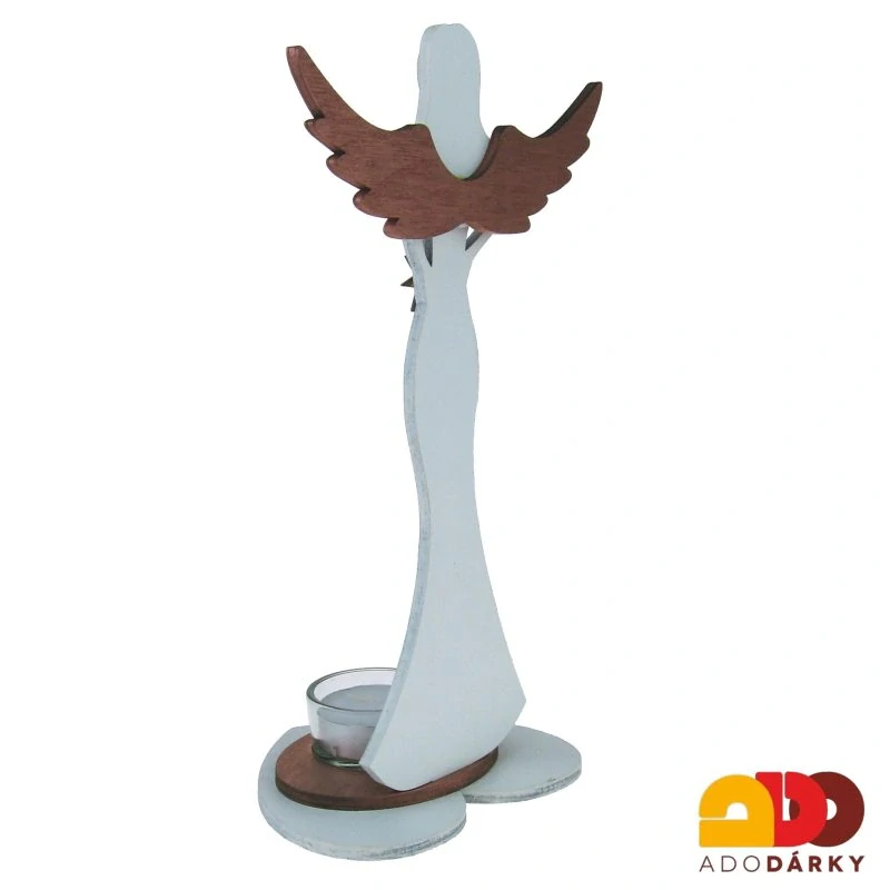 Anděl ze dřeva se svícnem a hvězdou s měděnými křídly 24,5 cm