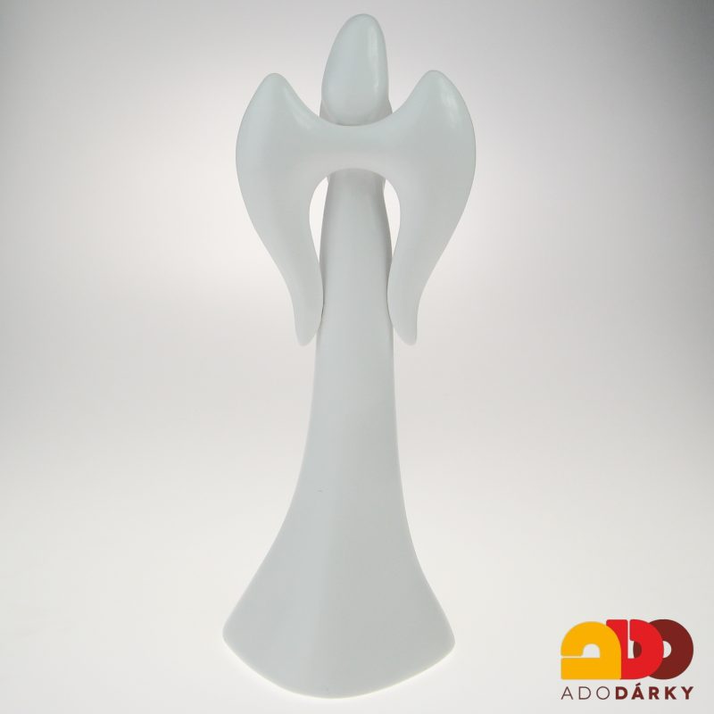 Anděl se srdcem 26 cm