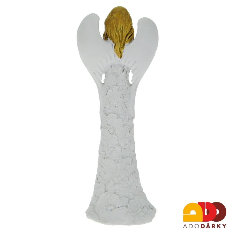 Anděl v krajkových šatech a stříbrným srdcem v rukou 15,5 cm
