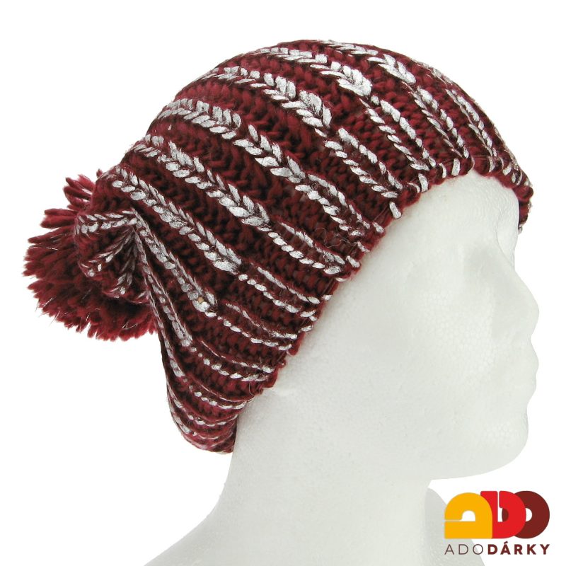 Cečvená pletená čepice se stříbrnými proužky a bambulí