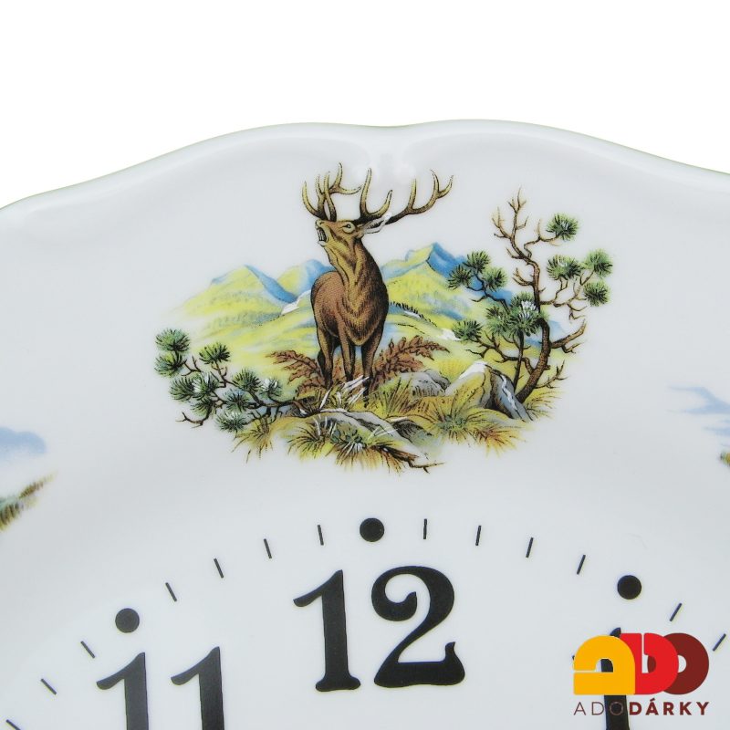 Porcelánové hodiny "Lov" 25 cm - var. 1