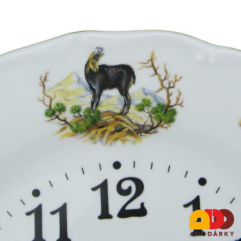 Porcelánové hodiny "Lov"  25 cm - var. 2