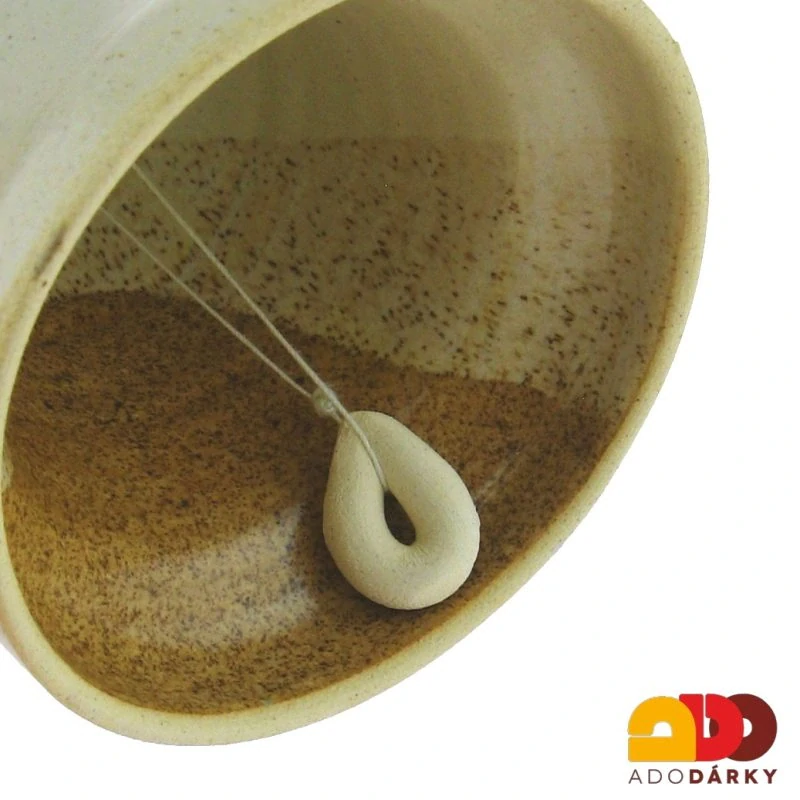 Hnědý zvonek se dvěma srdíčky 10 cm