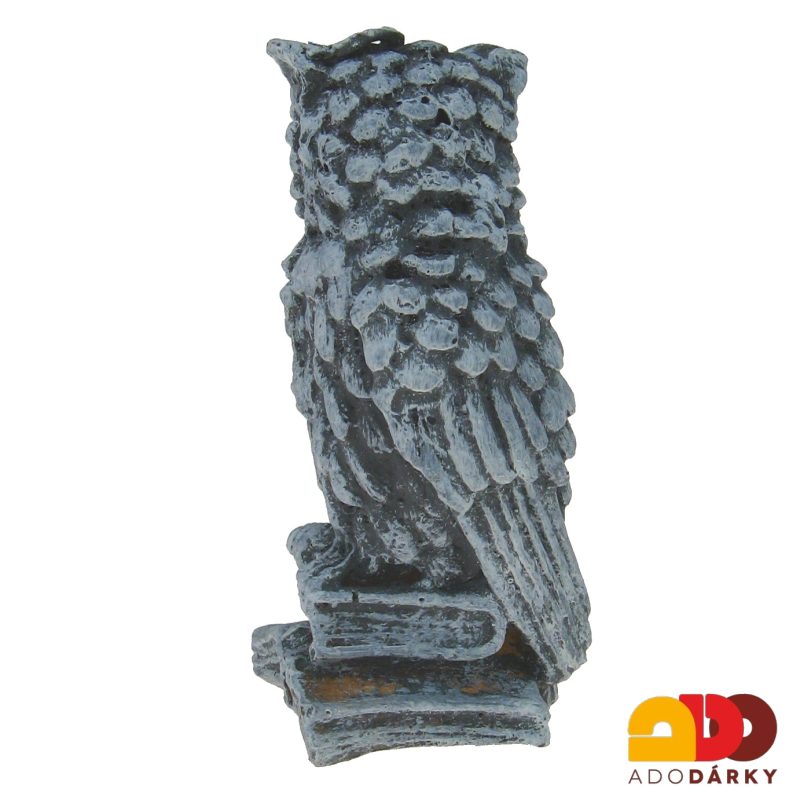 Svíčka Sova na knize 4 x 4,5 x 10 cm