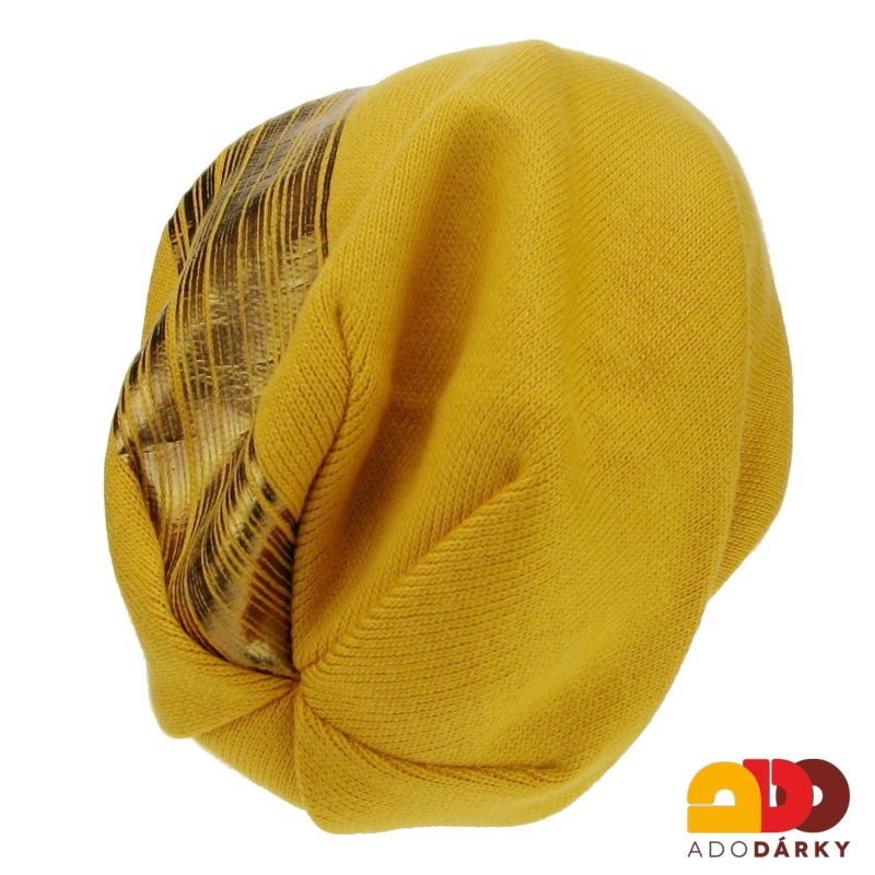 Zimní čepice okrová s čárovým kódem