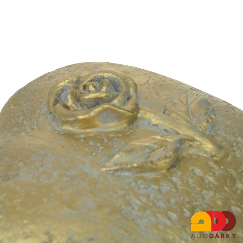 Zlaté betonové srdce s květem 18 cm