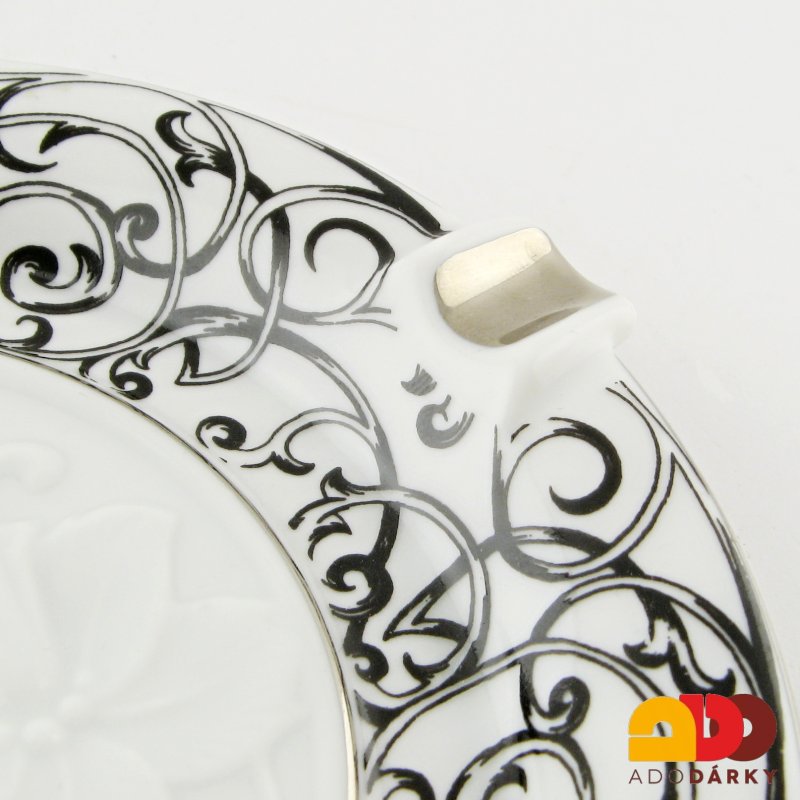 Popelník zdobený stříbrem