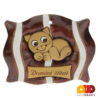 Kočka na červeném polštáři "Domácí štěstí" 