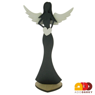 Anděl ze dřeva černý se srdcem 24,5 cm