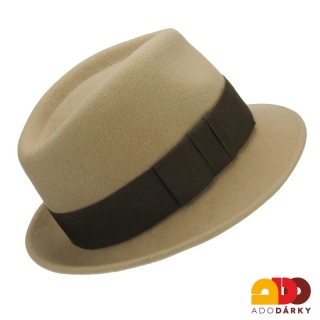 Béžový plstěný klobouk v pánském stylu