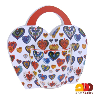 Hrnek s menšími srdíčky v papírovém srdci 460 ml