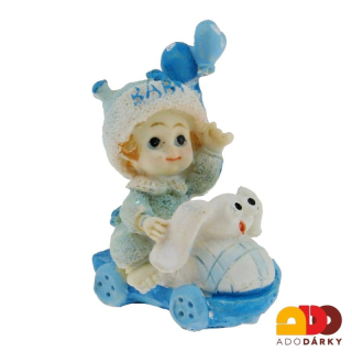 Figurka miminka - kluk v kočárku s pejskem 7,5 cm