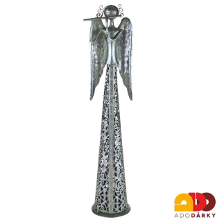 Srříbrno zlatý plechový anděl hrající na flétnu svícen 39 cm