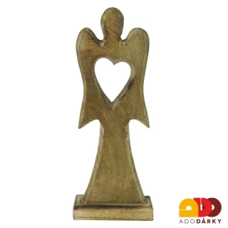 Silueta dřevěného anděla s vyřezávaným srdcem 32 cm